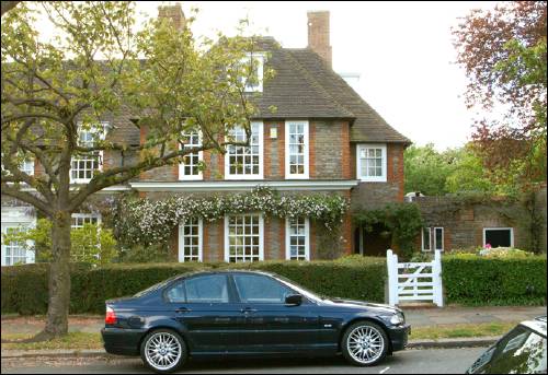27 Heathgate